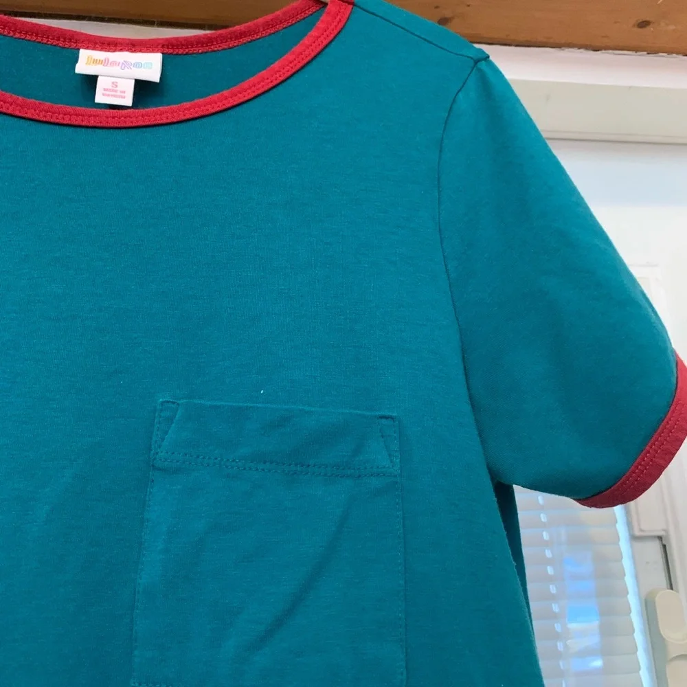 Lula roe carly
Small 
Teal and red - Picture 2 of 3